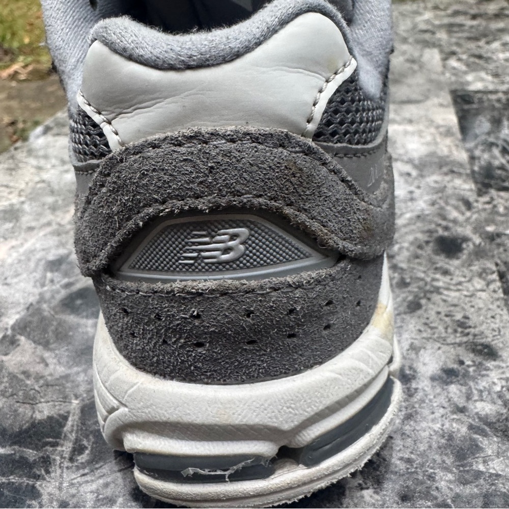 New Balance Size 1 2002R Unisex Kids Running Shoes Steel Gray  Athletic Sneakers - Picture 15 of 16